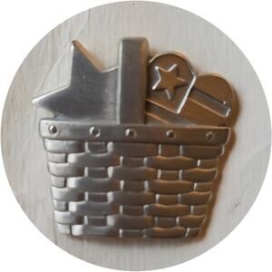 Longaberger Fine Pewter Star & Basket Pin